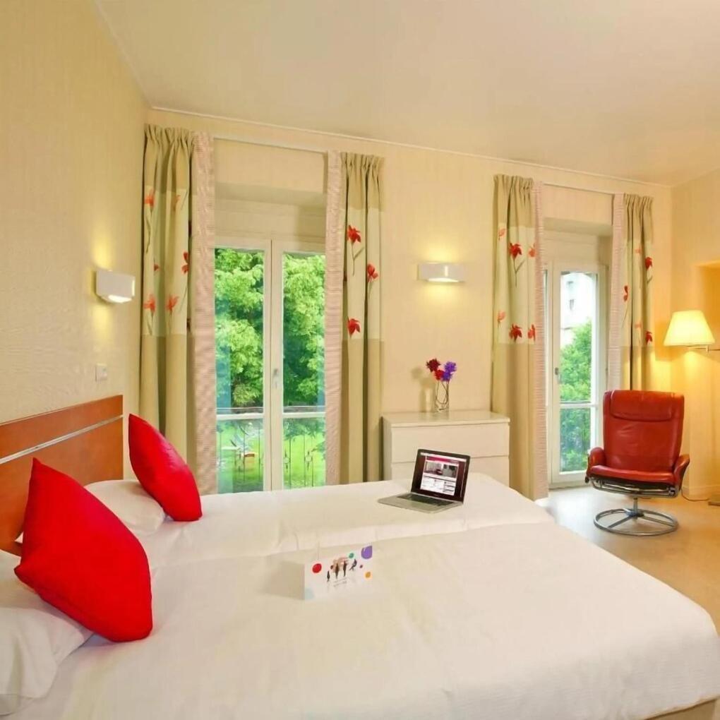 Garden & City Luxeuil Ex Le Metropole Et Les Thermes Luxeuil-les-Bains Quarto foto