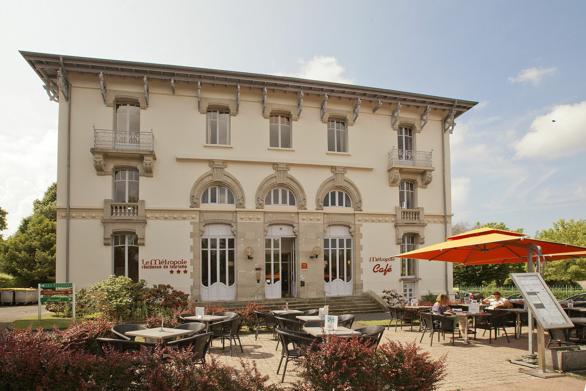 Garden & City Luxeuil Ex Le Metropole Et Les Thermes Luxeuil-les-Bains Exterior foto